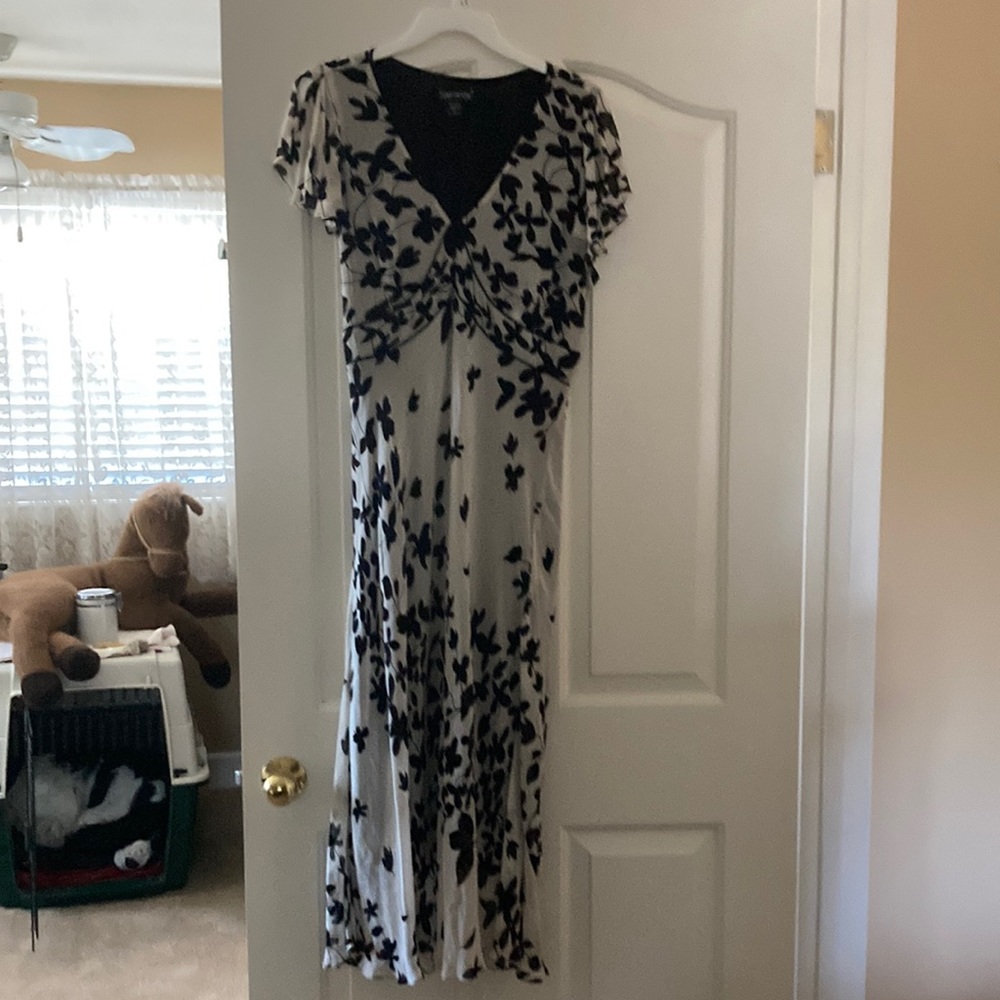 Vintage Temptation summer evening dress with short flowing type sleeves
